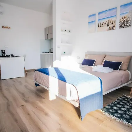 Rossani Miniapartdeluxe - Business Suite *