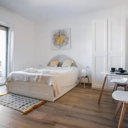 Rossani Miniapartdeluxe - Business Suite * Bari