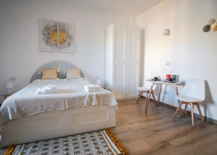 Rossani Suites&aparts Διαμέρισμα